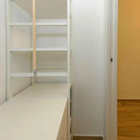 Casa Paradiso-relax E Comfort, Vicino Metro Apartment